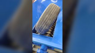 Double Shaft Shredder Shredding Car Tires for Rubber Recycling