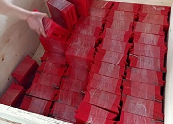 Polyurethane Conveyor Belt Scraper Red Blade Impact Resistant Mining Wear Part