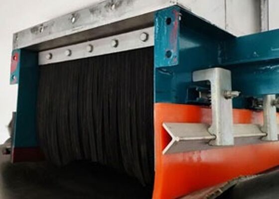 Urethane Conveyor Belt Skirting Flexible Low Friction Bulk Conveyor Protection Strip